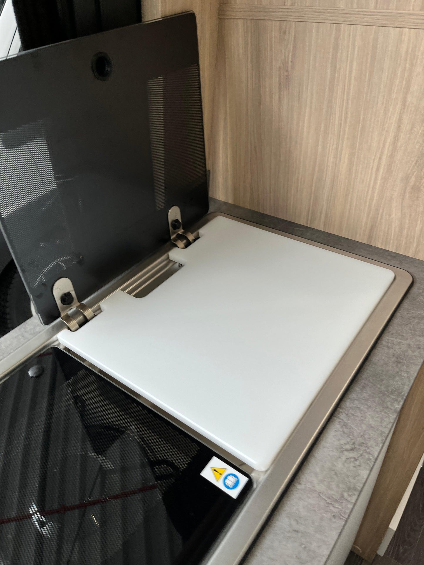 Cutting board motorhome – as a sink insert